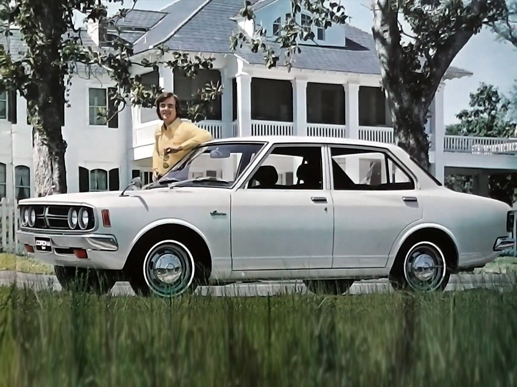 Toyota Corona (RT81, RT84) 4 поколение, 2-й рестайлинг, седан (08.1972 - 07.1973)